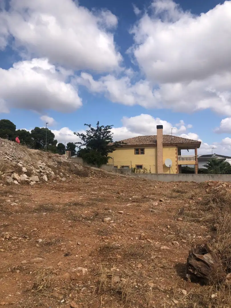 Residencial en venta en Montroi / Montroy