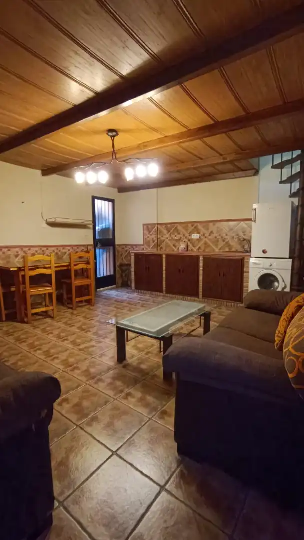 Sala de estar de Casa adosada de alquiler en La Zubia con Amueblado, Horno y Lavadora