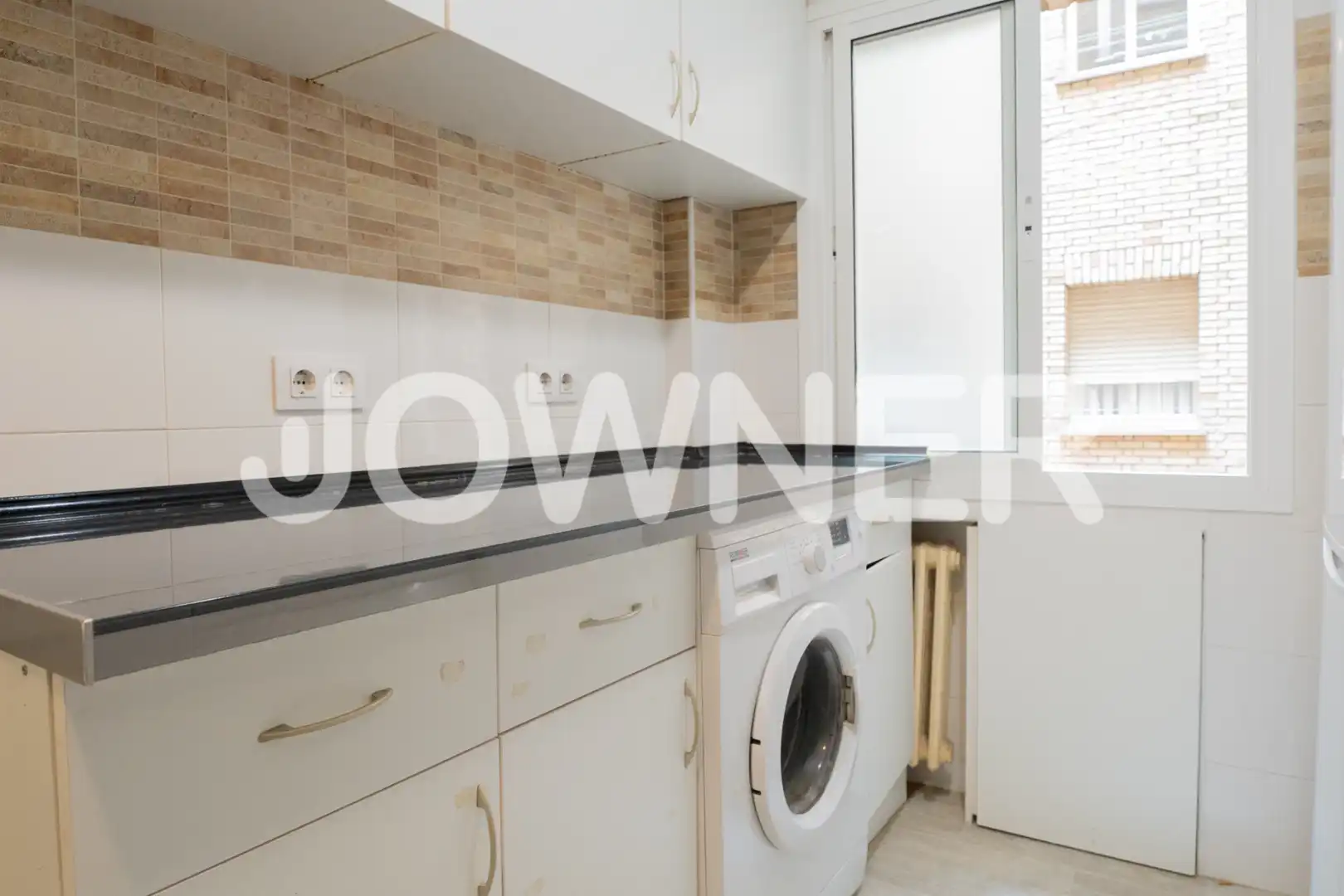 Kitchen of Flat for rent in Madrid  with Heating, Oven and Washing machine