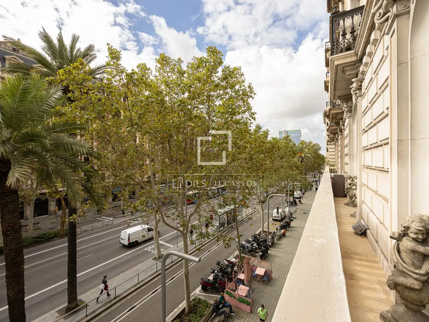 Exterior view of Flat for sale in Barcelona  with Air Conditioner, Heating and Furnished