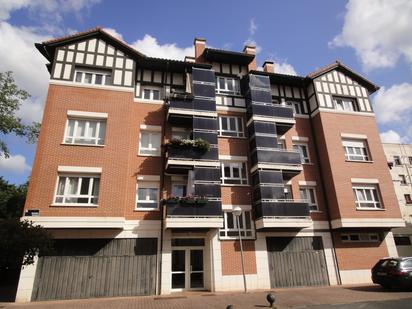 Exterior view of Flat for sale in Mungia  with Heating, Furnished and Balcony