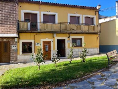 Vista exterior de Casa o xalet en venda en Tordesillas amb Calefacció, Terrassa i Traster