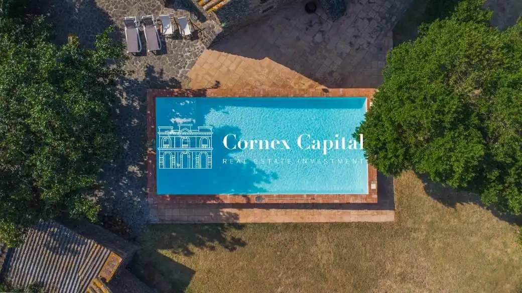 Schwimmbecken von Country house zur Miete in Rupià mit Klimaanlage, Heizung und Privatgarten