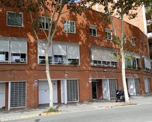 Vista exterior de Casa adosada en venda en Badalona amb Aire condicionat i Terrassa