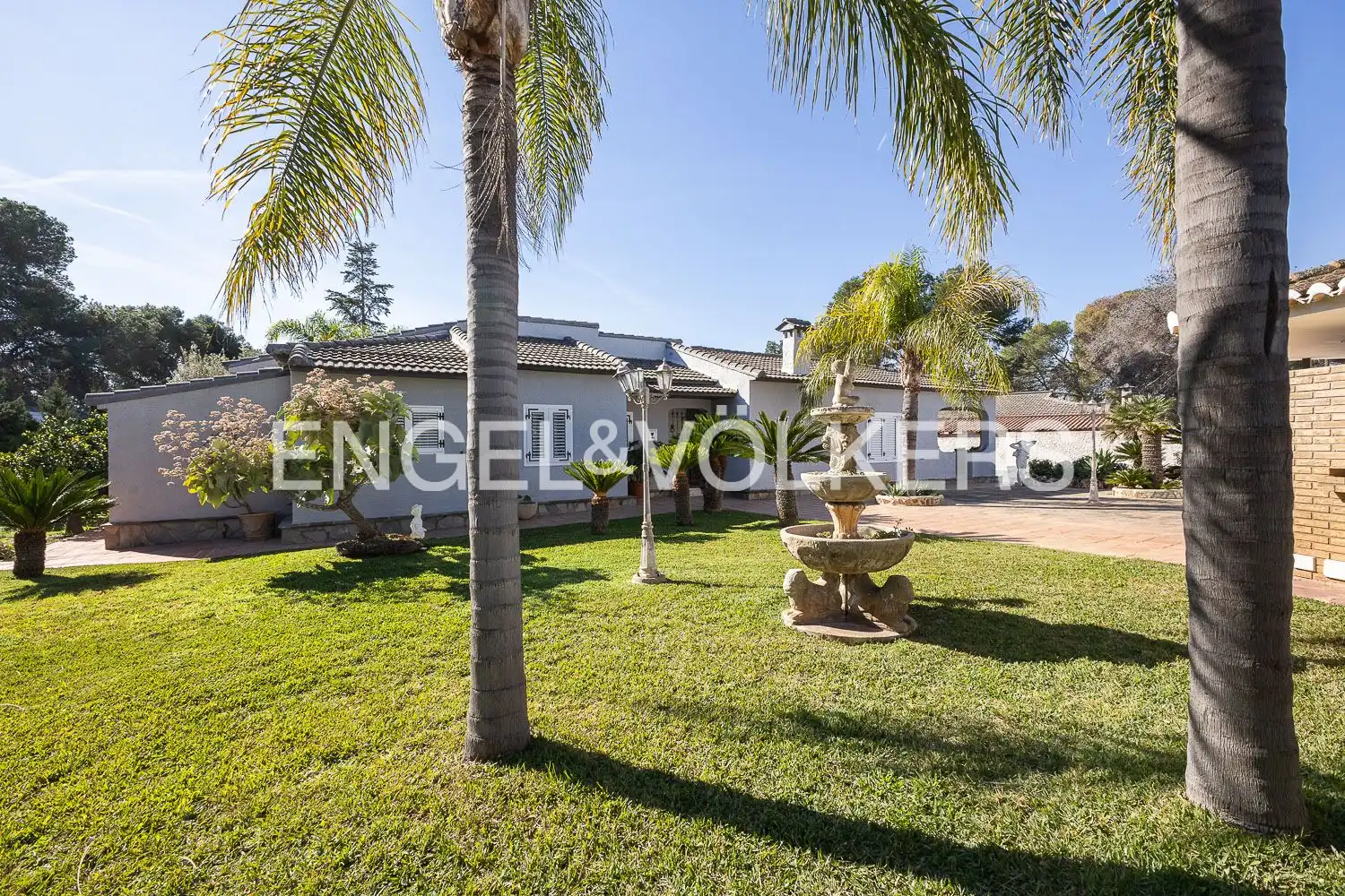 Exterior view of Houses for sale in Paterna  with Air Conditioner, Heating and Private garden