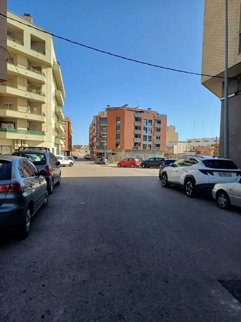 Vista exterior de Local en venta en Amposta