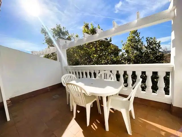 Terrasse von Einfamilien-Reihenhaus zum Verkauf in Badalona mit Heizung, Terrasse und Balkon