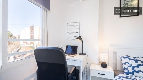 Photo 2 of Room in Les Tendetes - Avenida Burjassot, Valencia Capital