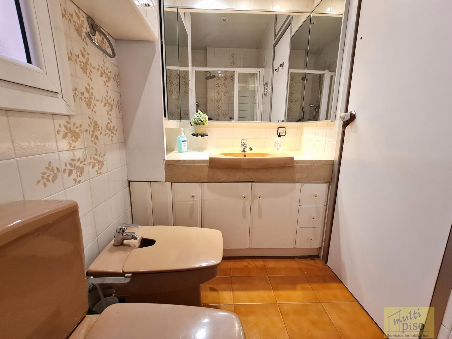 Bany de Pis en venda en  Barcelona Capital amb Aire condicionat, Parquet i Terrassa