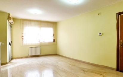 Sala d'estar de Pis en venda en Terrassa amb Aire condicionat, Calefacció i Terrassa