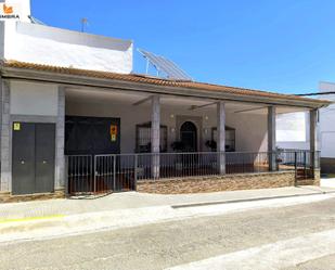 Vista exterior de Casa o xalet en venda en Monturque amb Terrassa