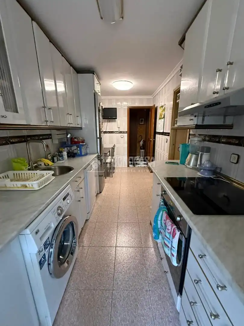 Cuina de Pis en venda en Madrid amb Aire condicionat, Calefacció i Terrassa