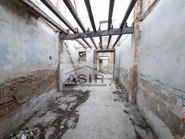 Wohnbaugrundstück zum Verkauf in Casc Urbà