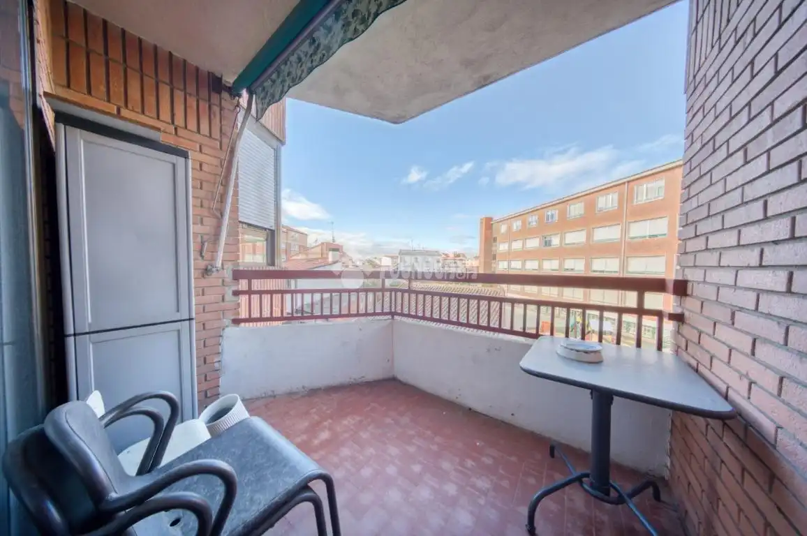 Vista exterior de Pis en venda en Medina del Campo
