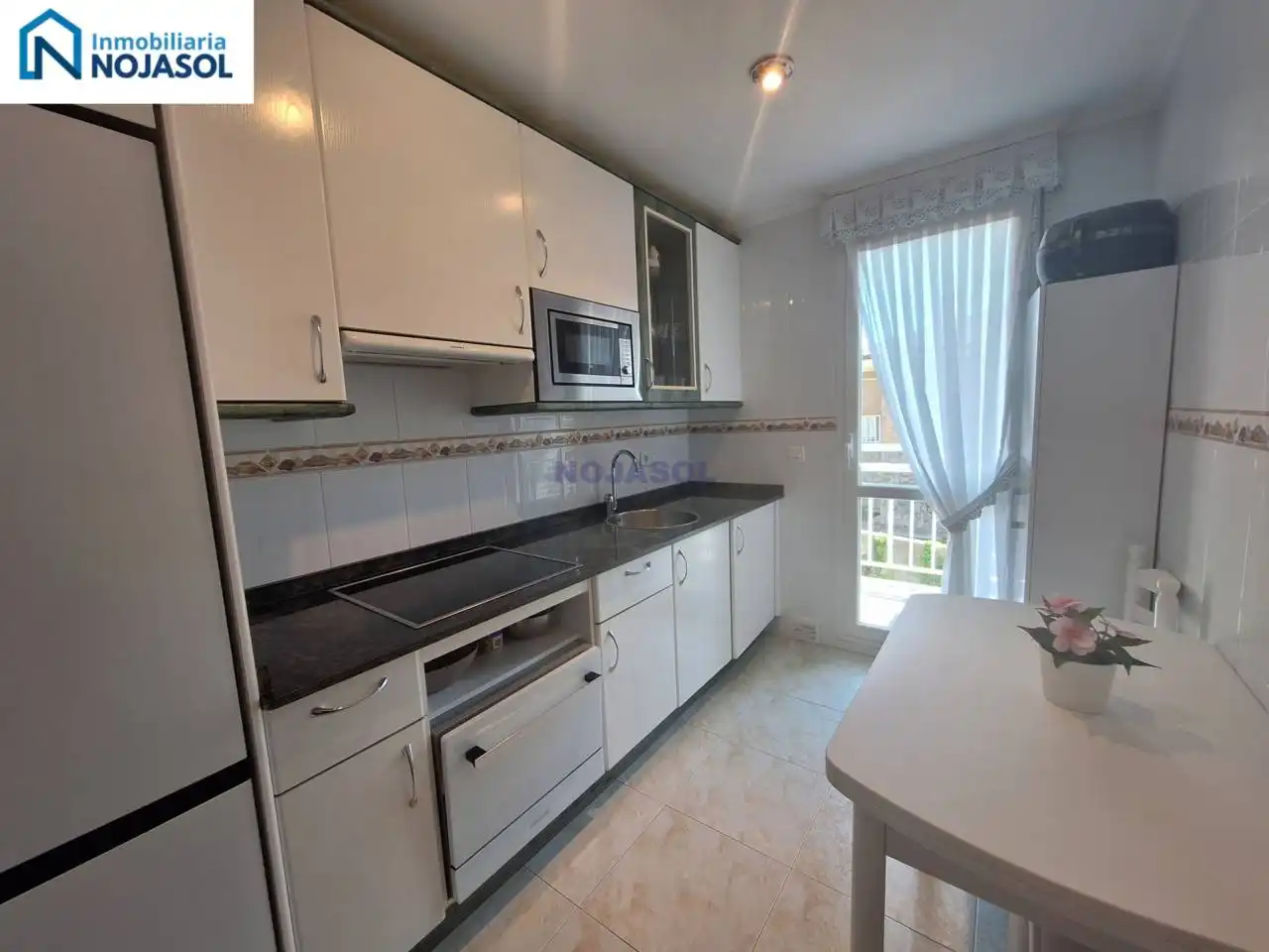 Cocina de Apartamento de alquiler en Noja con Calefacción, Terraza y Amueblado