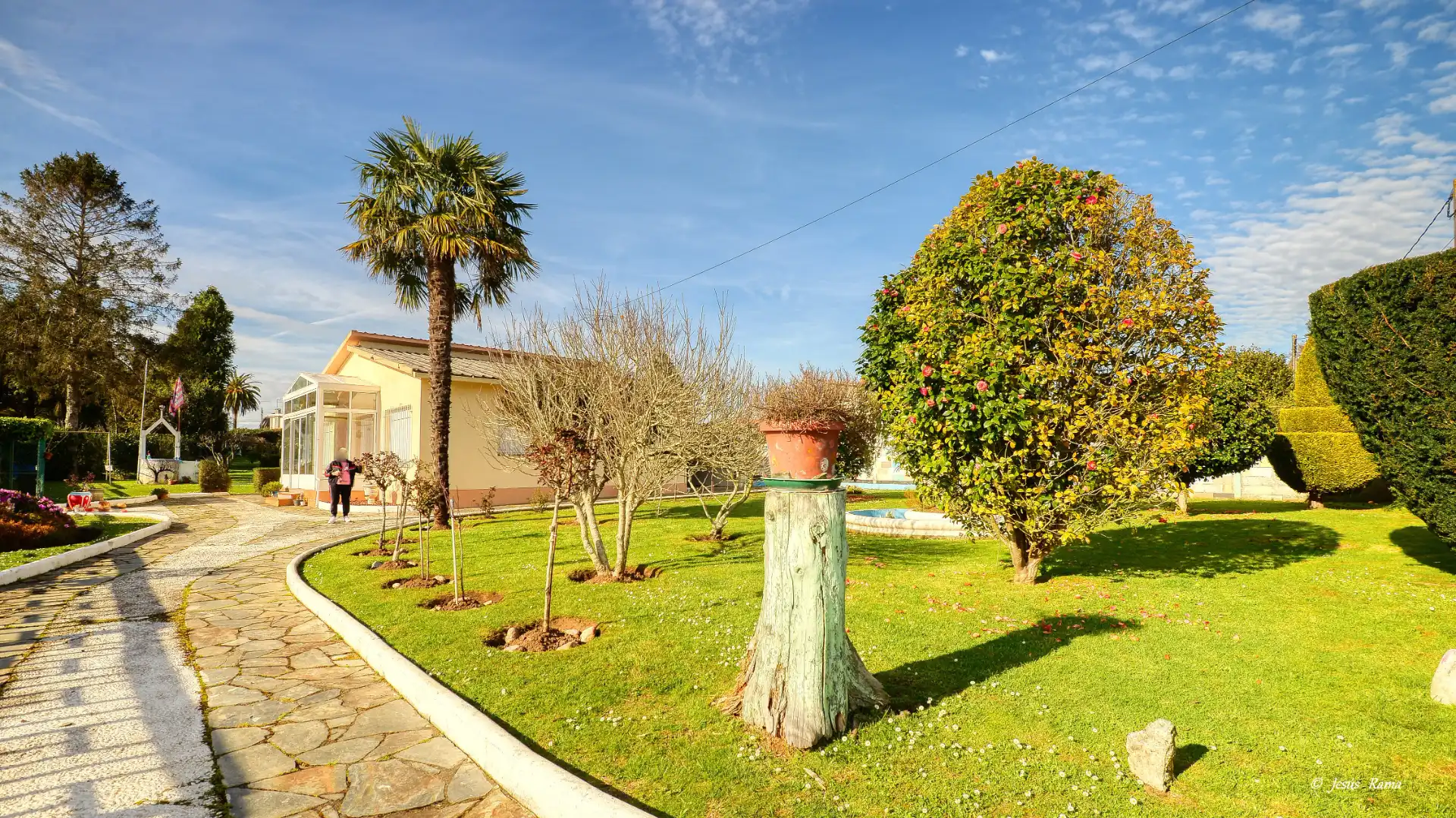 Jardí de Casa o xalet en venda en Oleiros amb Jardí privat, Traster i Moblat