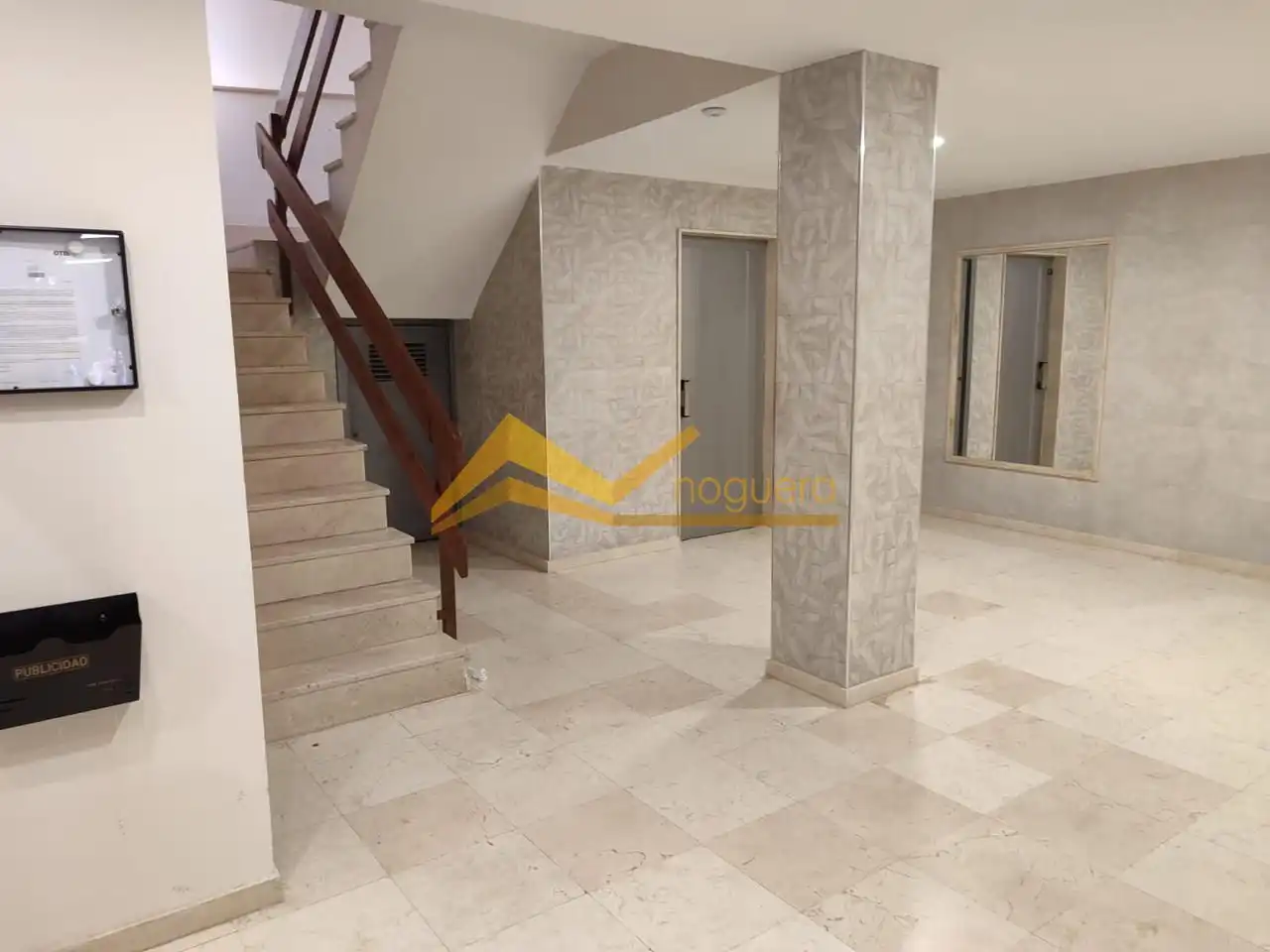 Piso en venta en Linares con Balcón