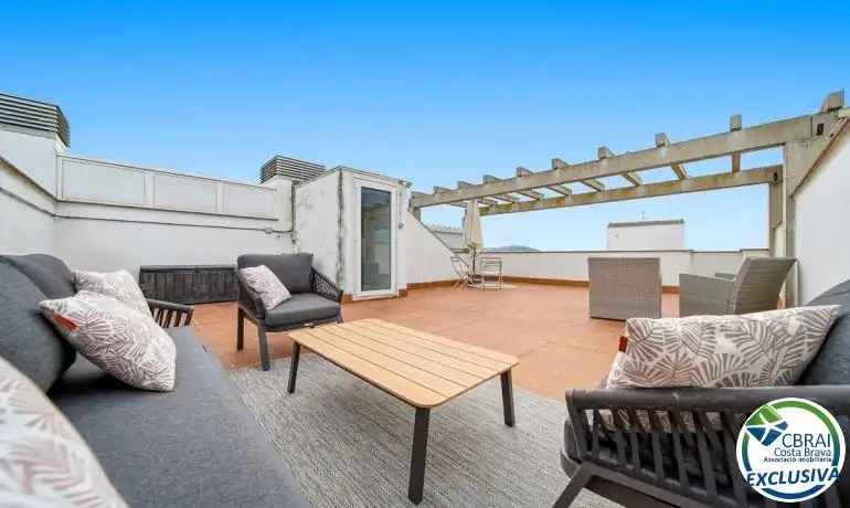 Wohnung mit Pool zum Verkauf in Avinguda Port Canigó 15, imagen 4