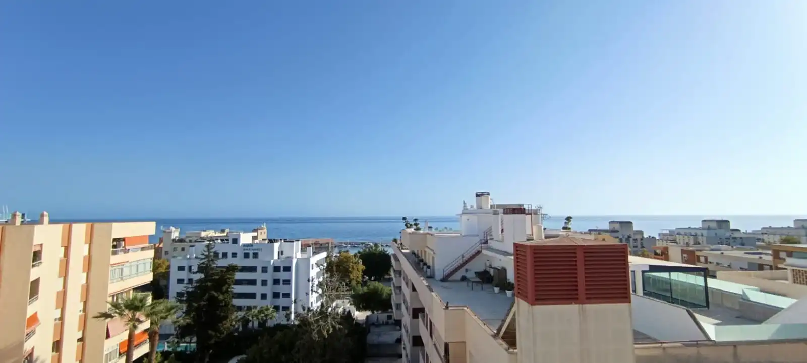 Außenansicht von Wohnung zum Verkauf in Marbella mit Terrasse, Möbliert und Gemeinschaftspool