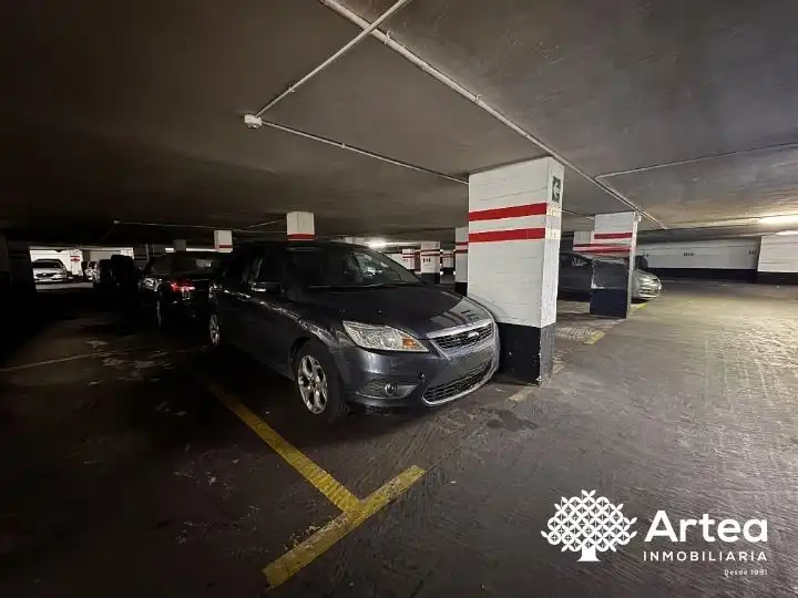 Parking à vendre à Botica Vieja