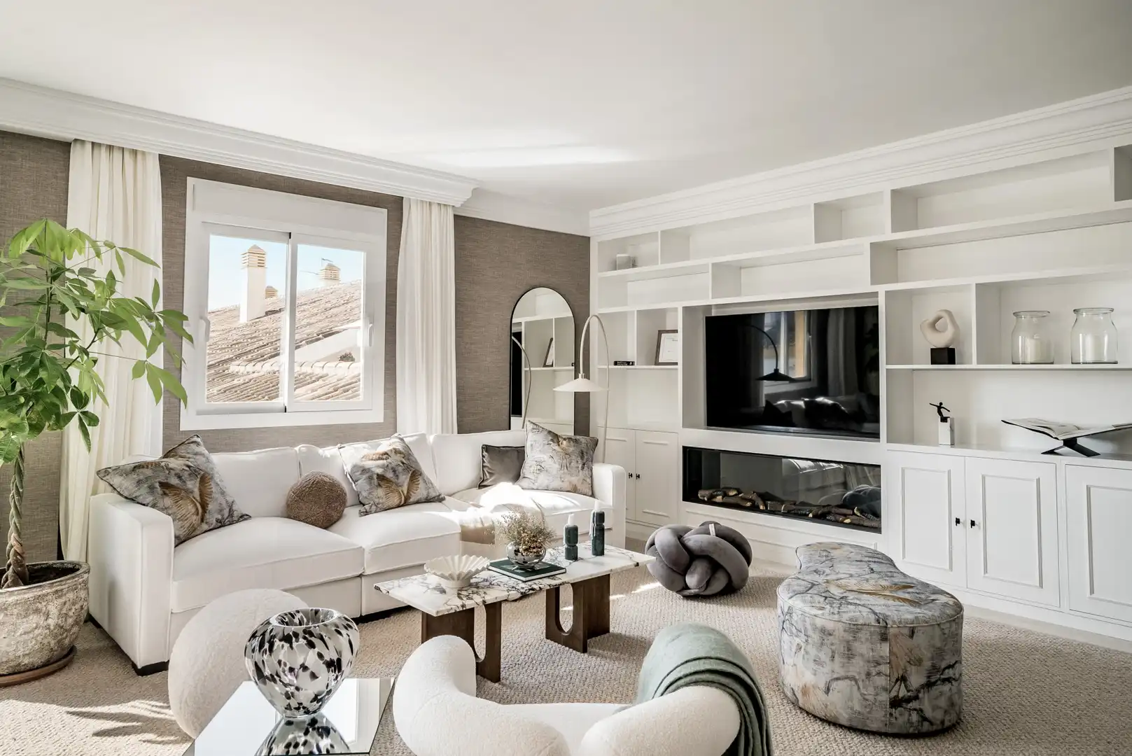 Sala de estar de Ático en venta en Marbella con Terraza, Piscina y Amueblado