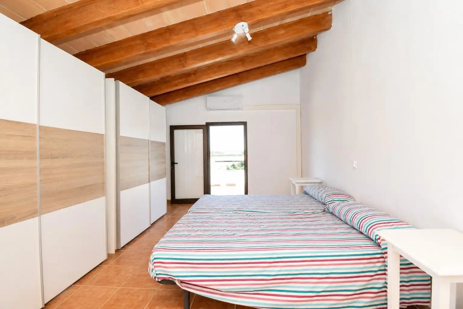 Habitación de Finca rústica de alquiler en Muro con Piscina