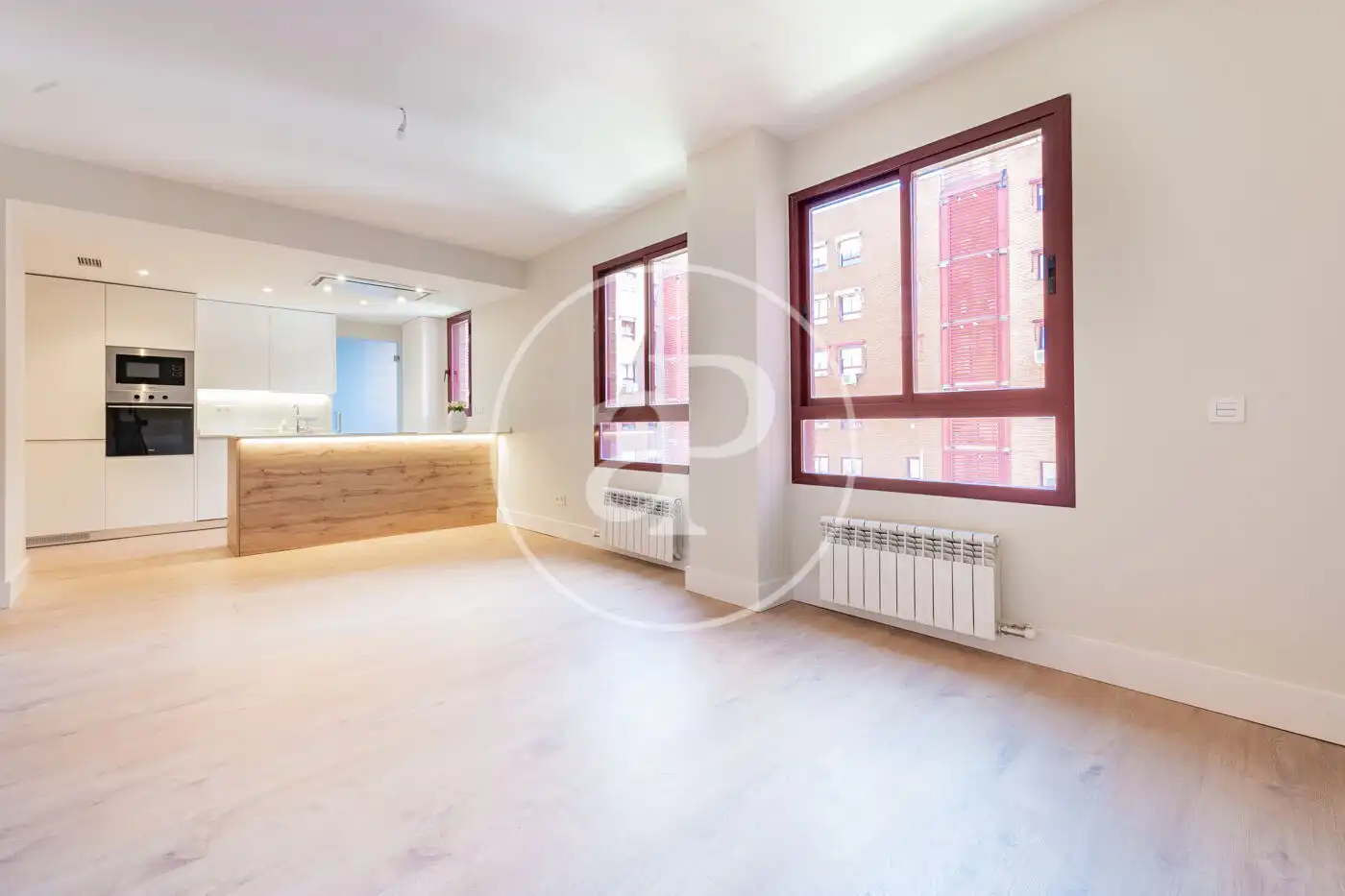 Sala de estar de Piso en venta en  Madrid Capital con Aire acondicionado, Calefacción y Jardín privado