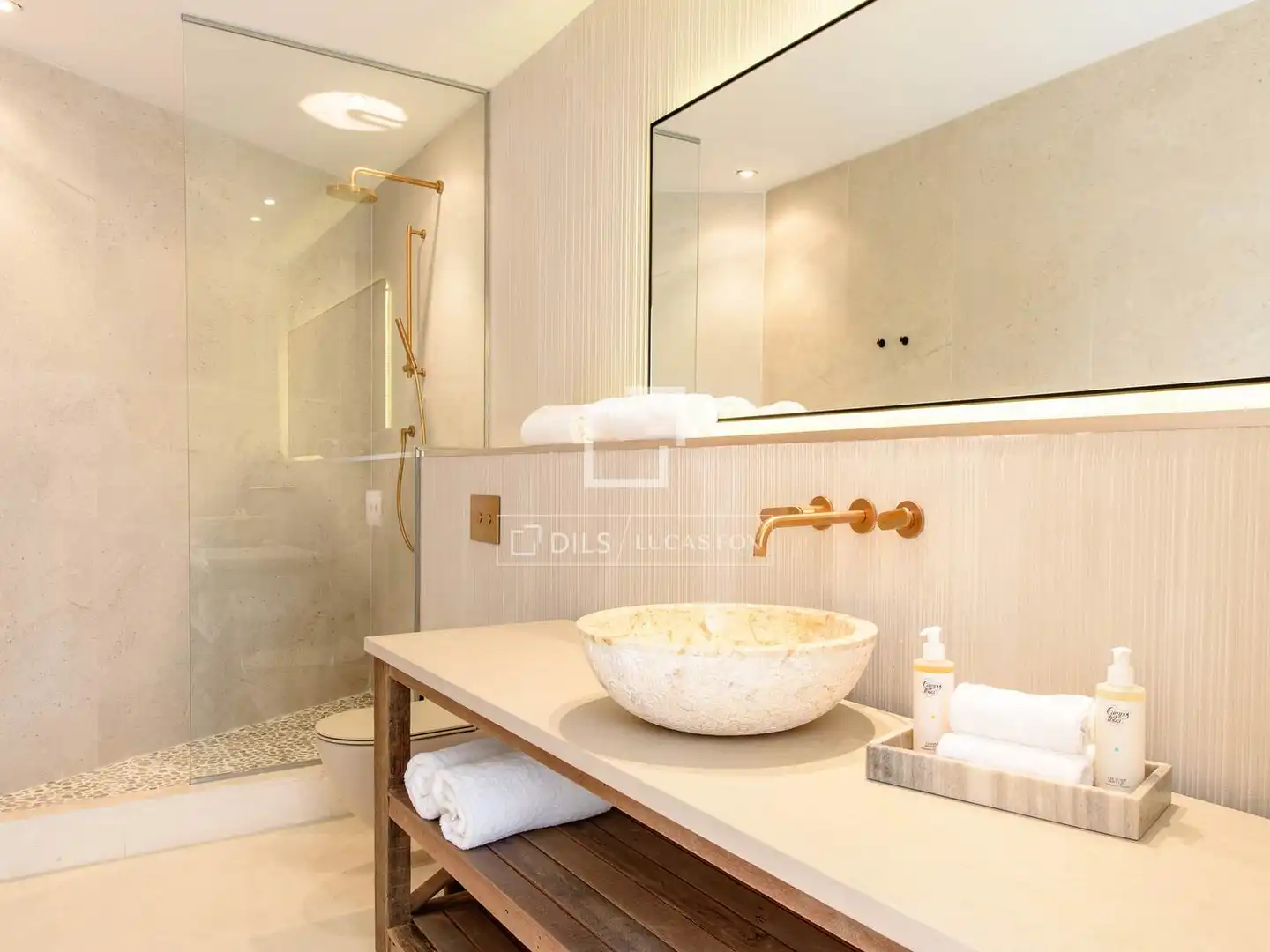 Bathroom of Houses for sale in Santa Eulària des Riu  with Air Conditioner and Swimming Pool