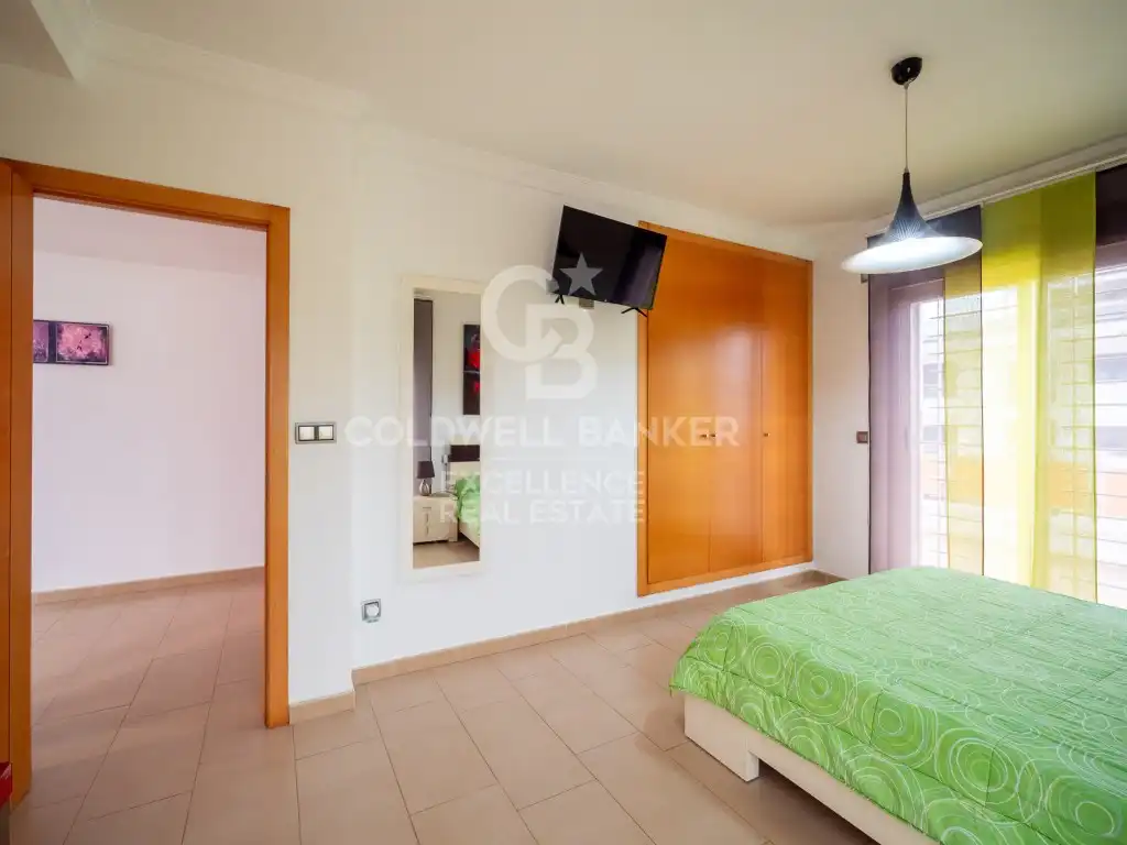 Exterior view of Houses for sale in Oliva  with Air Conditioner, Terrace and Swimming Pool