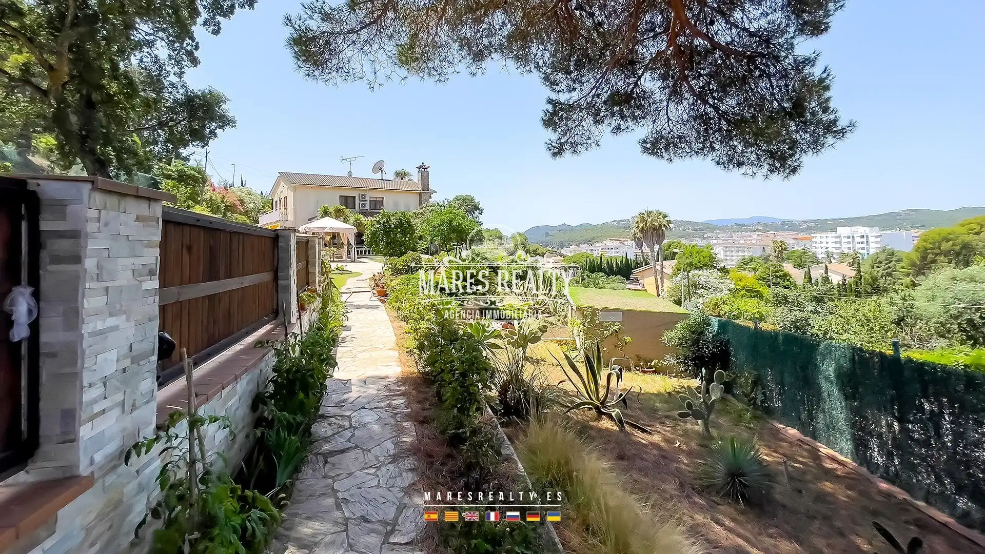 Garten von Haus oder Chalet zum Verkauf in Lloret de Mar mit Klimaanlage, Heizung und Privatgarten