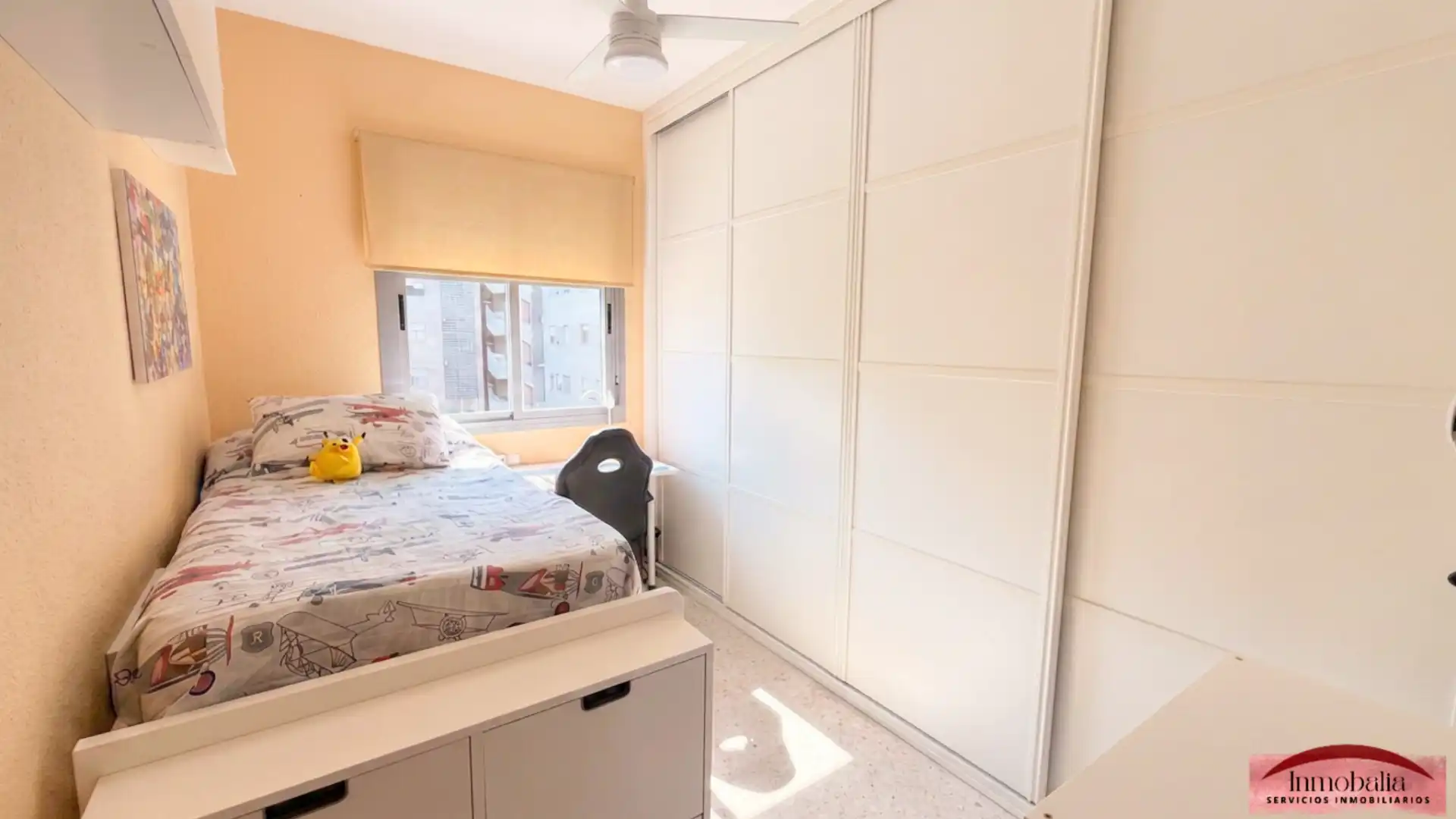 Schlafzimmer von Wohnung zum Verkauf in Sevilla mit Klimaanlage und Terrasse