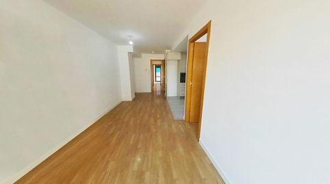 Foto 2 de Apartamento en venta en C/ Joan Maragall, Mercat, Rubí