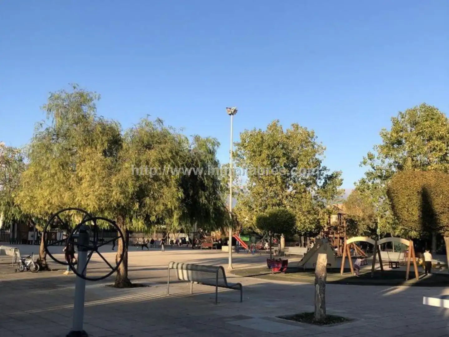 Terrenys i solars en venda a Cristo Rey - Parque Europa