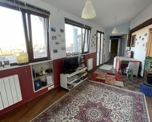 Sala d'estar de Apartament en venda en  Logroño amb Balcó