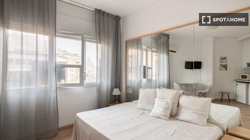 Bedroom of Flat to rent in  Barcelona Capital  with Air Conditioner, Heating and Furnished
