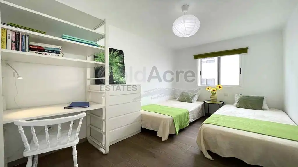 Bedroom of Apartments for sale in La Oliva