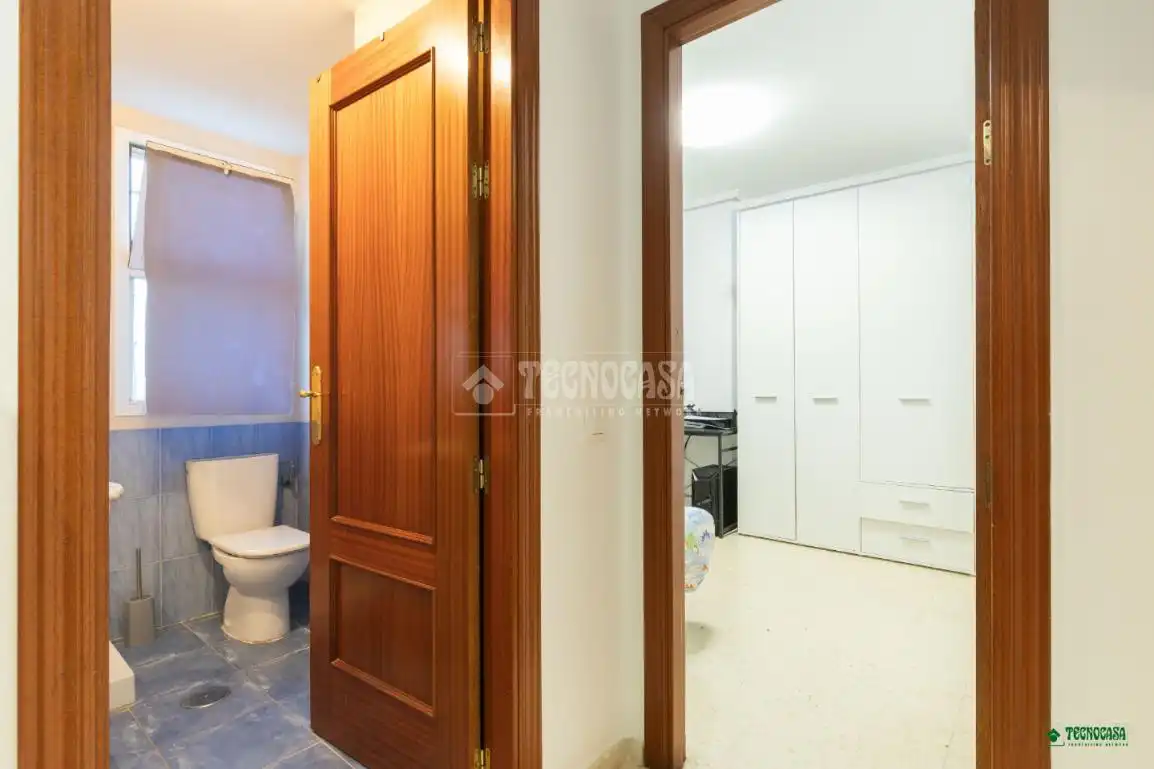 Piso en venta en Almería con Aire acondicionado
