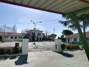 Parkplatz von Fabrikhallen zum Verkauf in Yuncos