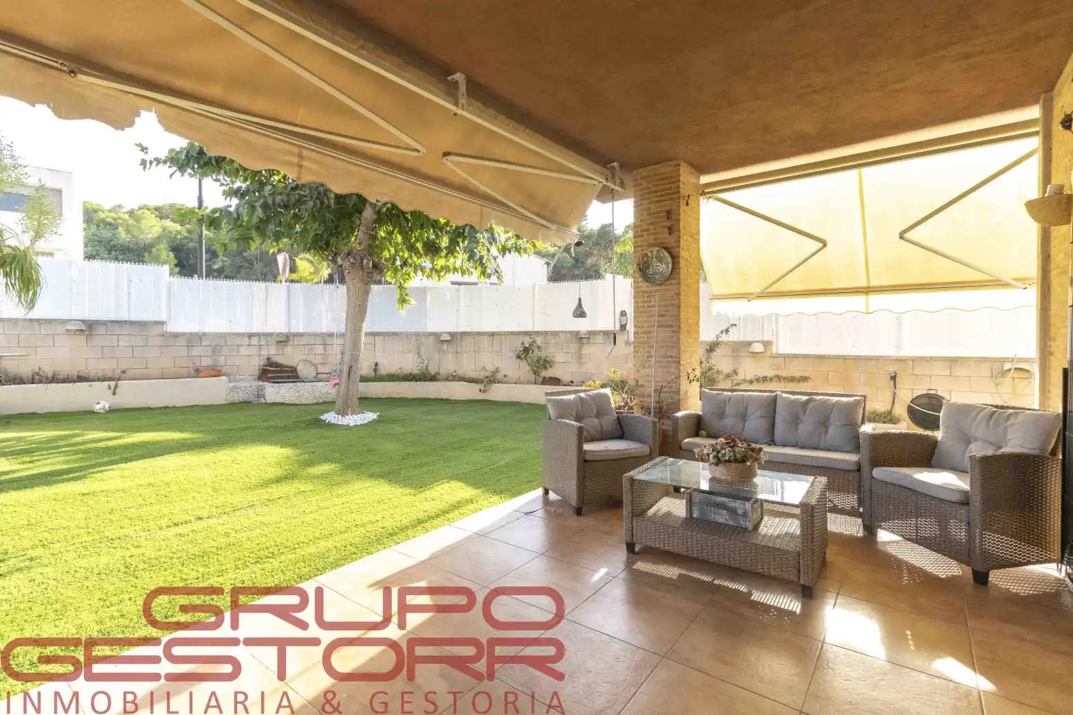 Terrassa de Casa o xalet en venda en Torrent amb Jardí privat, Terrassa i Traster