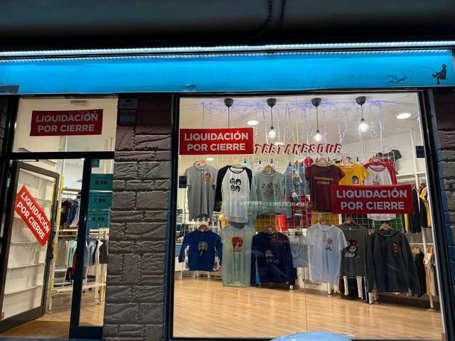 Local comercial en Venta en Riu Nord