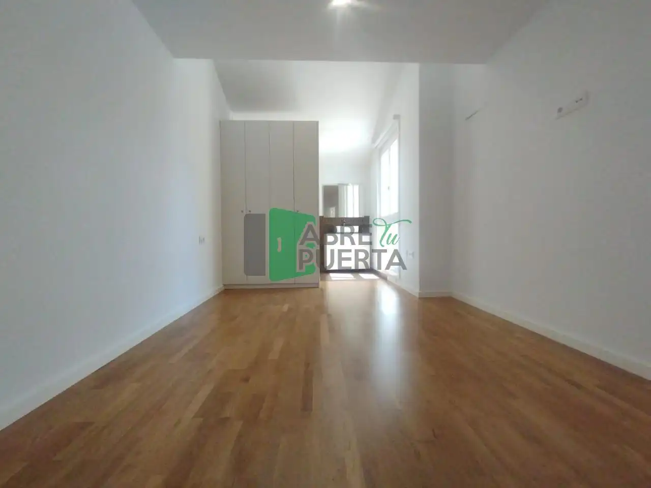 Maisonette zur Miete in Ourense Capital  mit Heizung, Abstellraum und Balkon