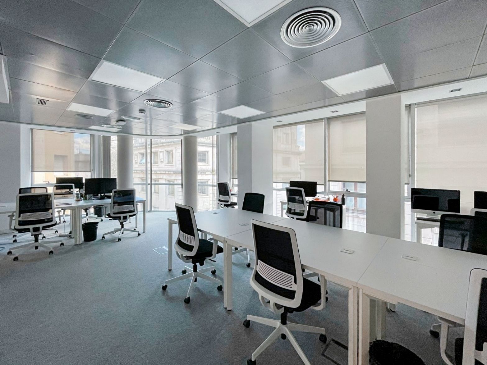 Office to rent in Santander  with Air Conditioner, Heating and Furnished