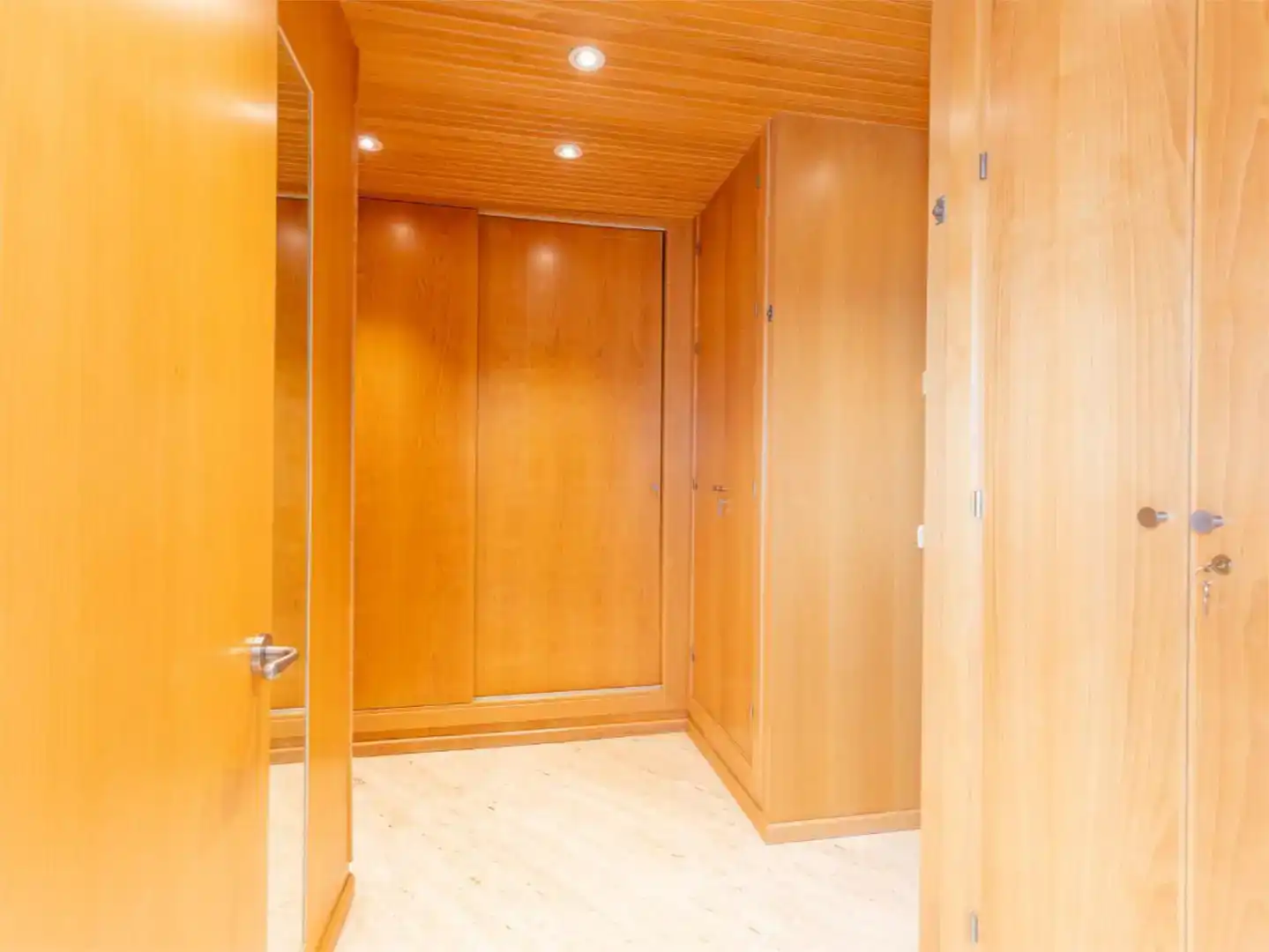 Flat for rent in Marbella  with Air Conditioner, Swimming Pool and Balcony