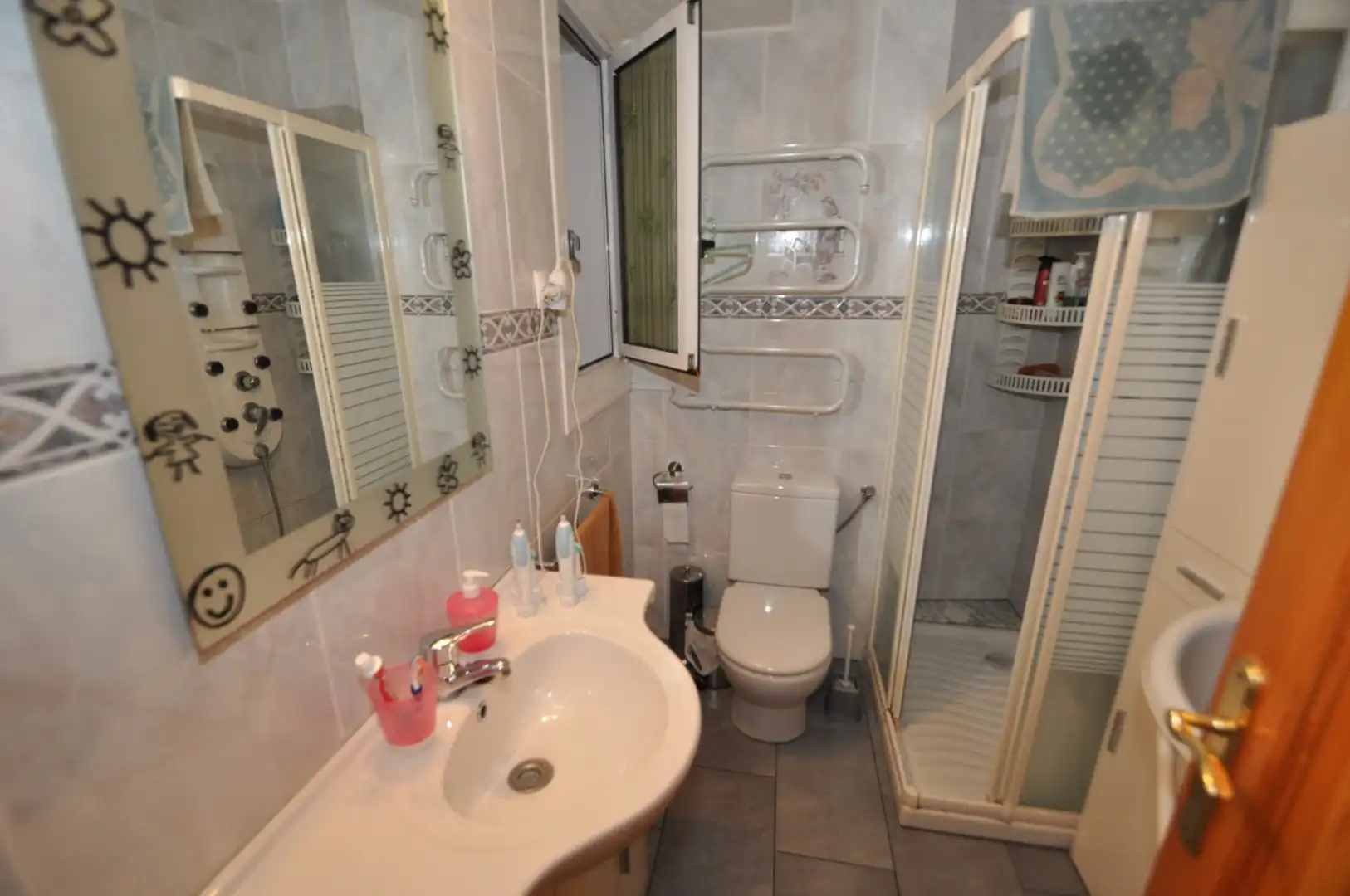 Bany de Apartament en venda en Villena amb Traster i Balcó