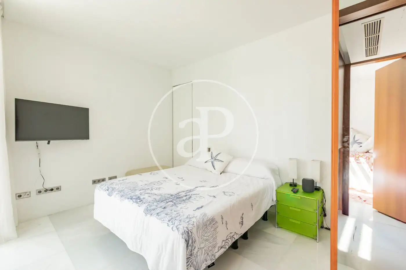 Bedroom of Houses for sale in Madrid  with Air Conditioner, Heating and Private garden