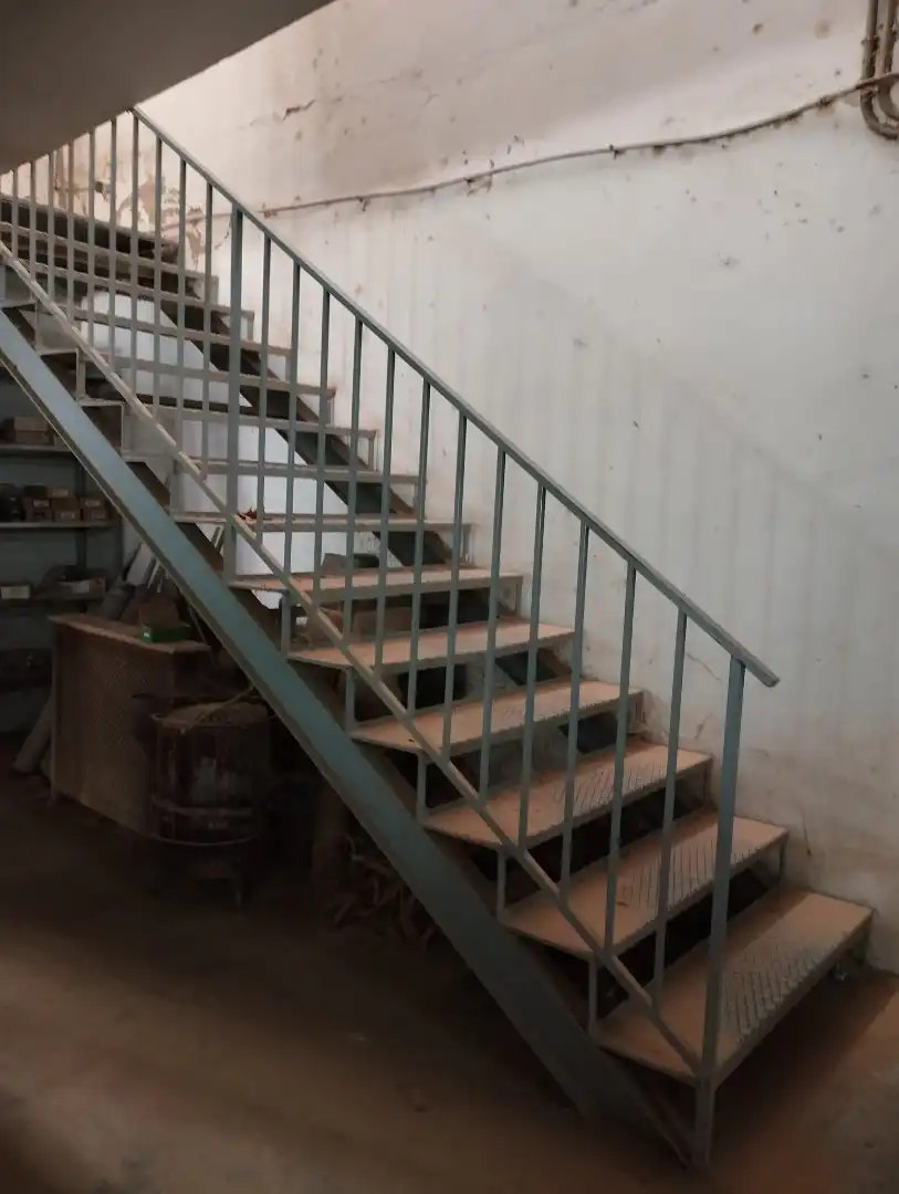 Industrial building with lift for sale in Calle la Codorniz, imagen 17