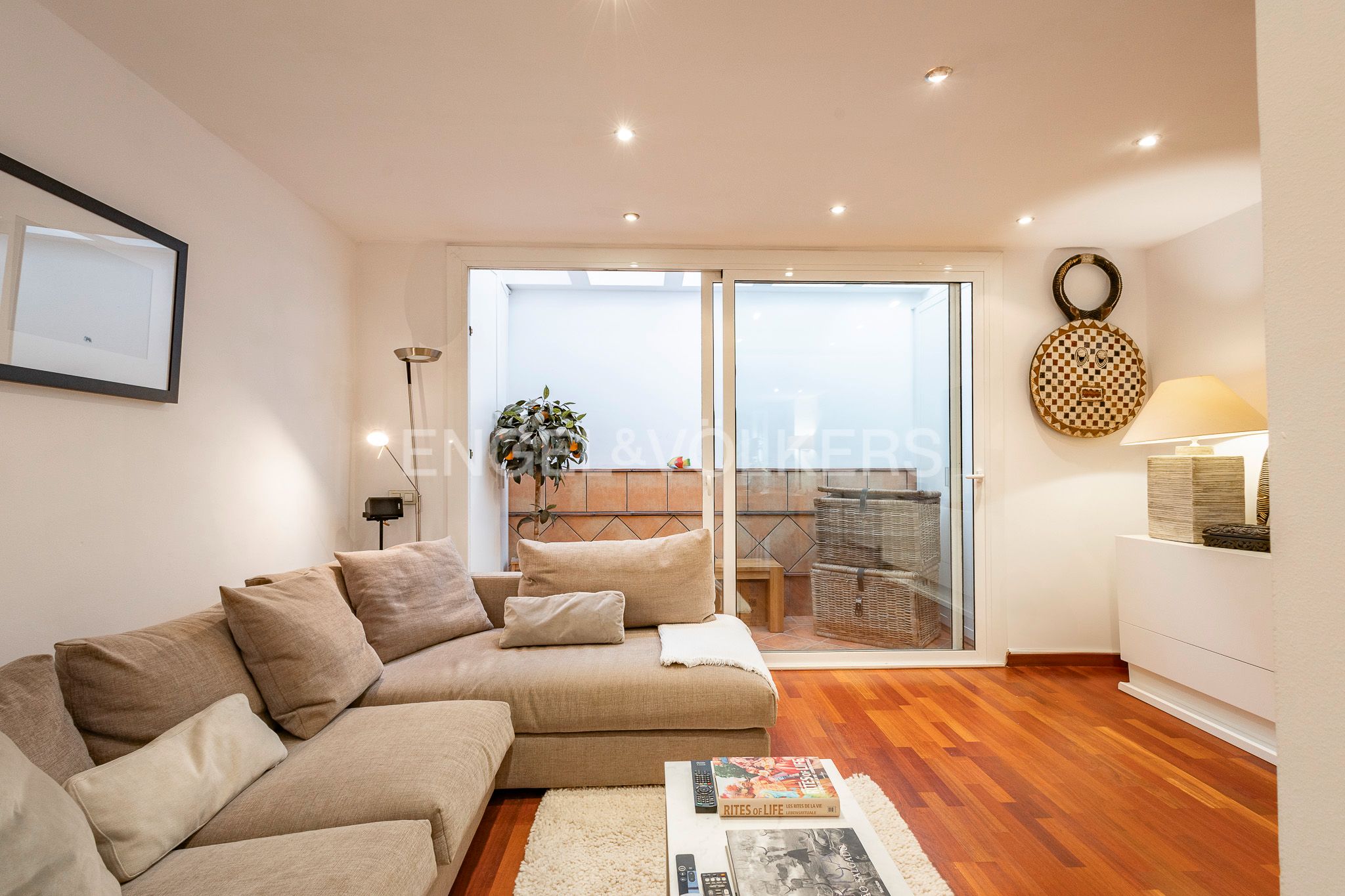 Sala d'estar de Dúplex en venda en  Barcelona Capital amb Aire condicionat, Calefacció i Parquet