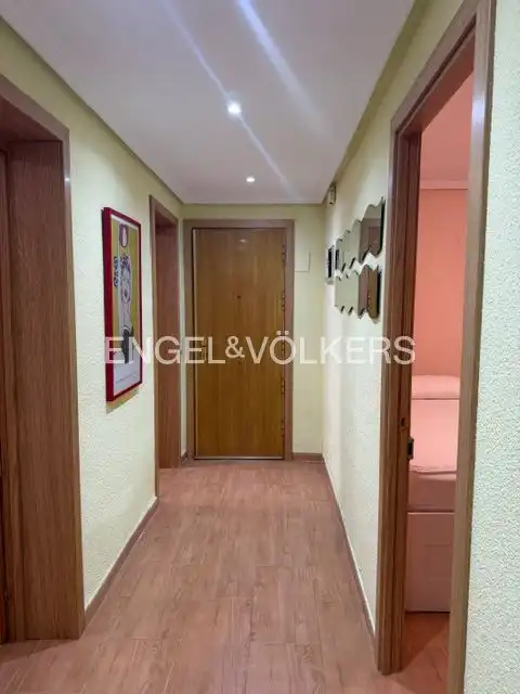 Flat for rent in Madrid  with Heating, Parquet flooring and Furnished