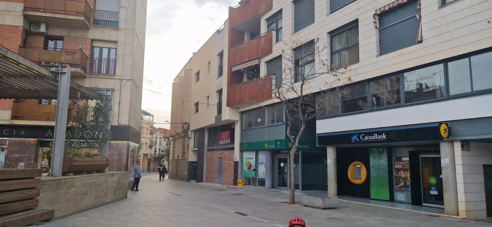 Vista exterior de Local de alquiler en Alcarràs