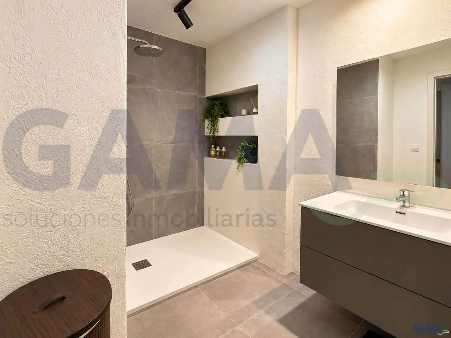Bany de Pis en venda en Massalavés amb Aire condicionat